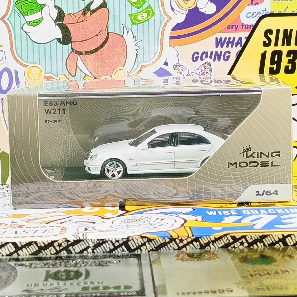 King model Mercedes Benz E63 AMG W211 white 07 09 ver 1 of 999 diecast 1 64