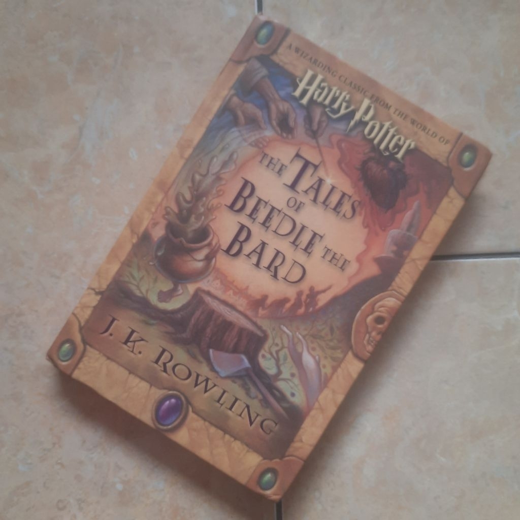 Novel Harry Potter The Tales Of Beedle The Bard J K Rowling Bahasa Inggris Hardcover Original