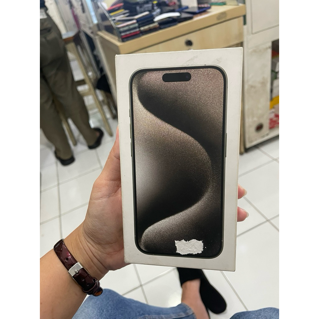 Iphone 15 pro 512 garansi resmi
