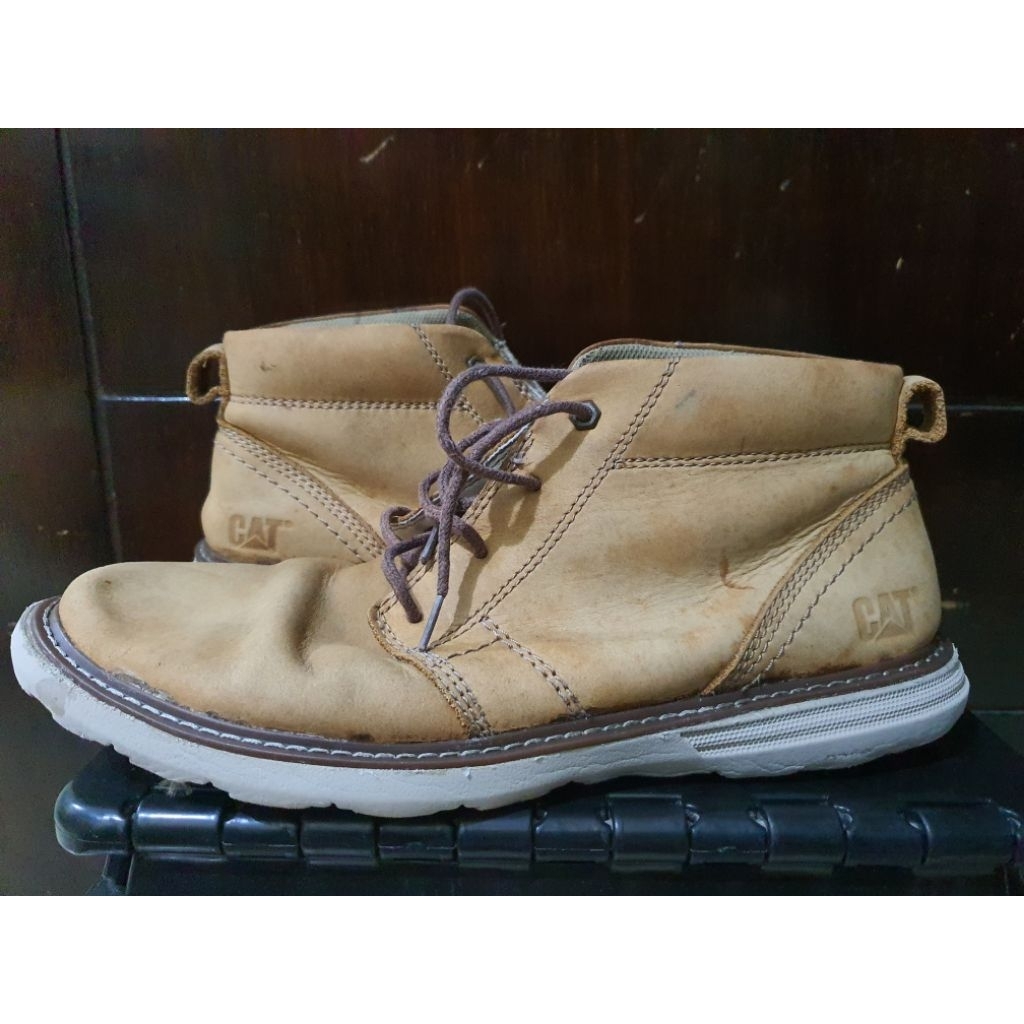 sepatu boots moctoe caterpillar mid ease size 42