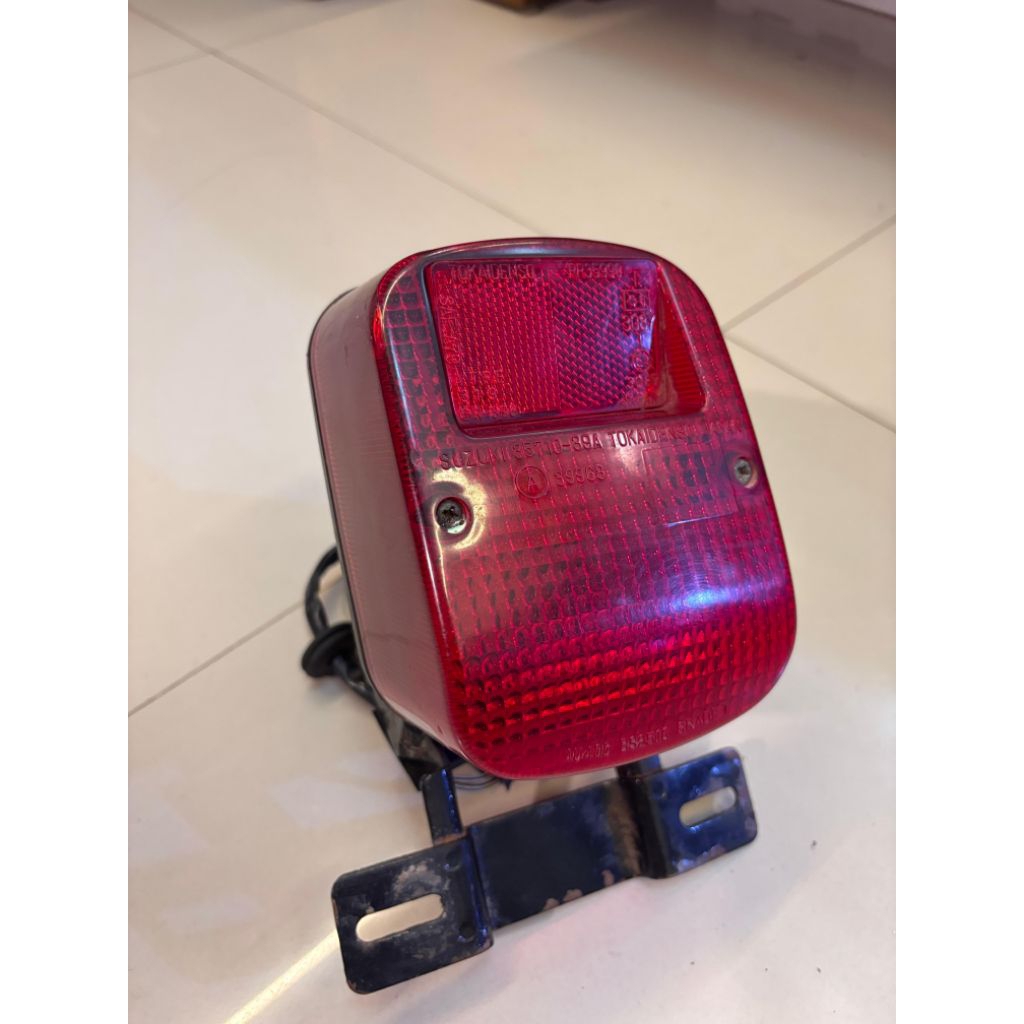 STOP LAMP SUZUKI TS 125 / LAMPU BELAKANG TS 125 ORIGINAL COPOTAN