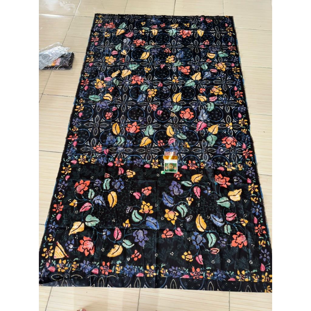 Sarung Putri Kembar Istimewa