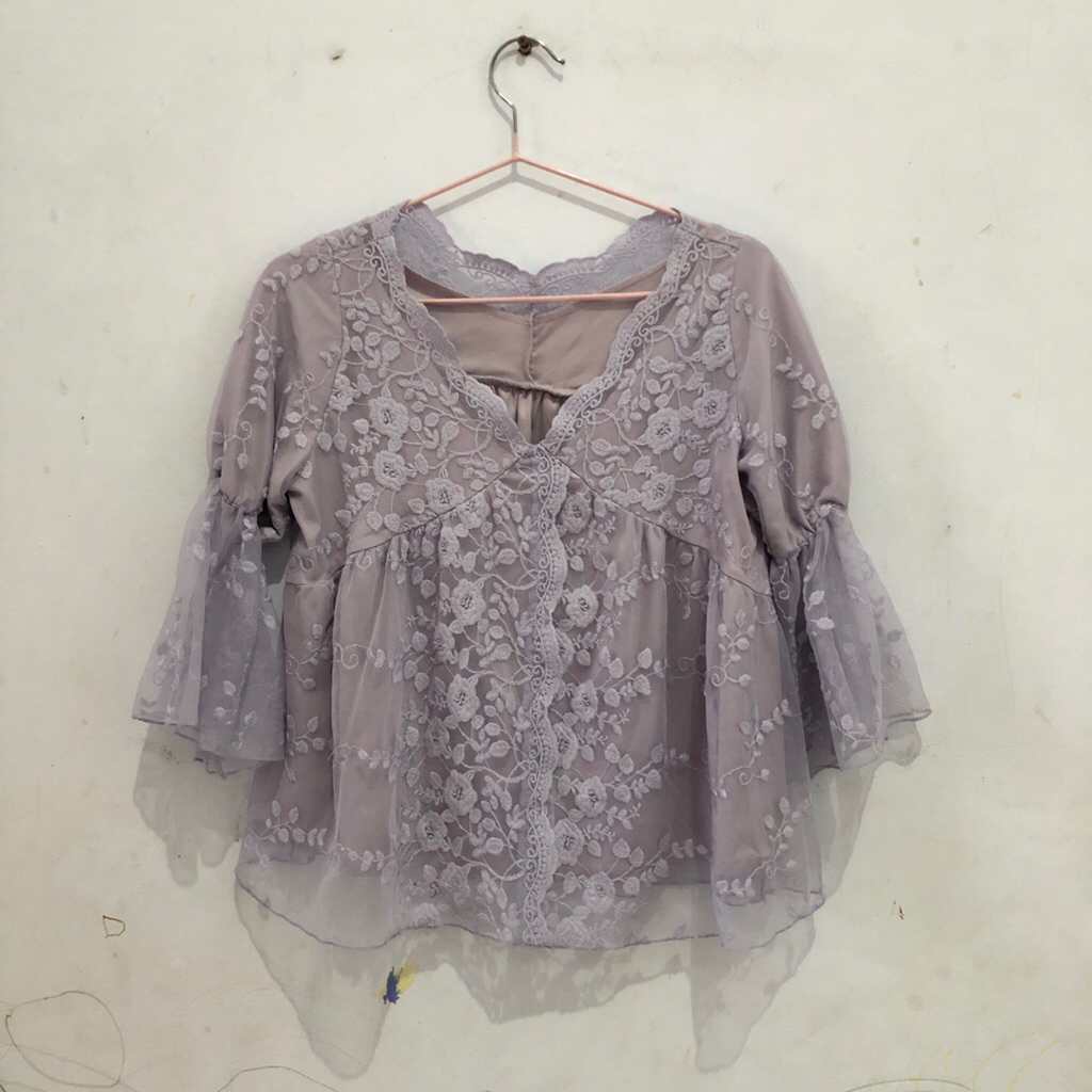 Nice Claup Blouse Brukat Bordir