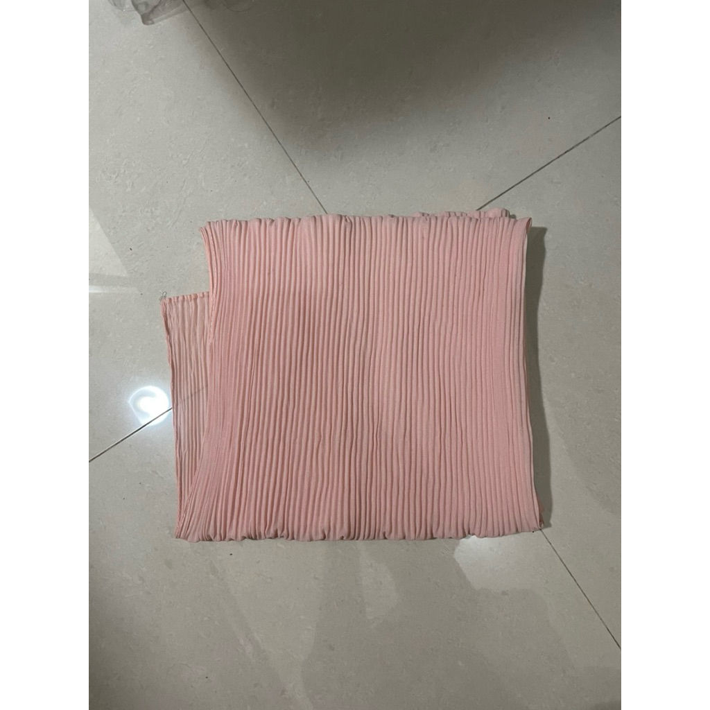 kerudung plisket pink salmon