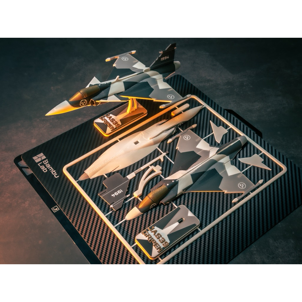 Miniatur Pesawat JAS39 Gripen DIY Kit Card – Model Koleksi Pesawat Tempur