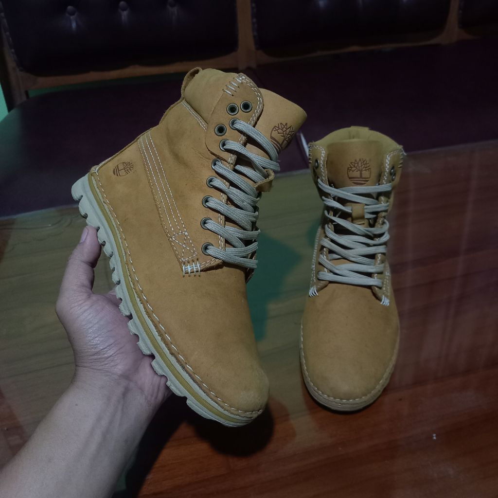 TIMBERLAND BROOKTON SEPATU BOOTS PRIA WANITA SECOND BRANDED