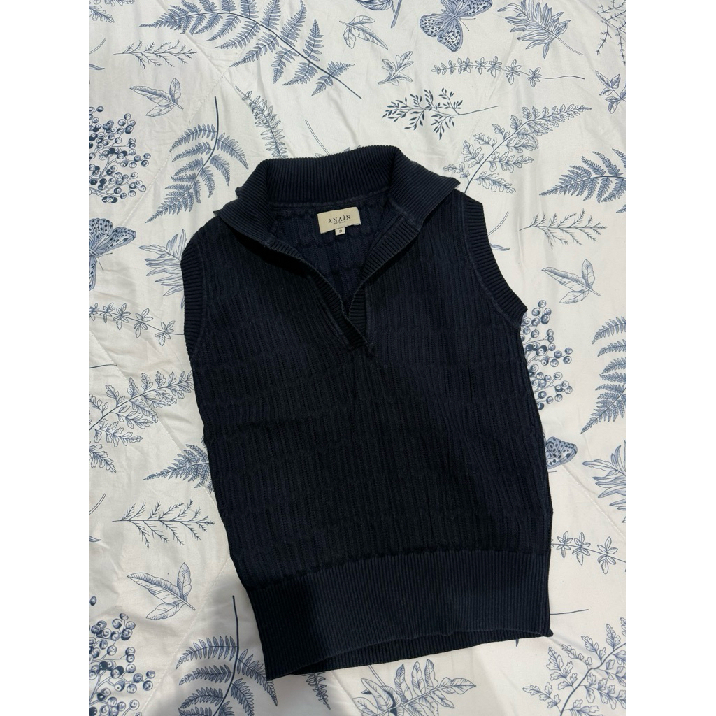 Preloved Anain Navy Vest Top