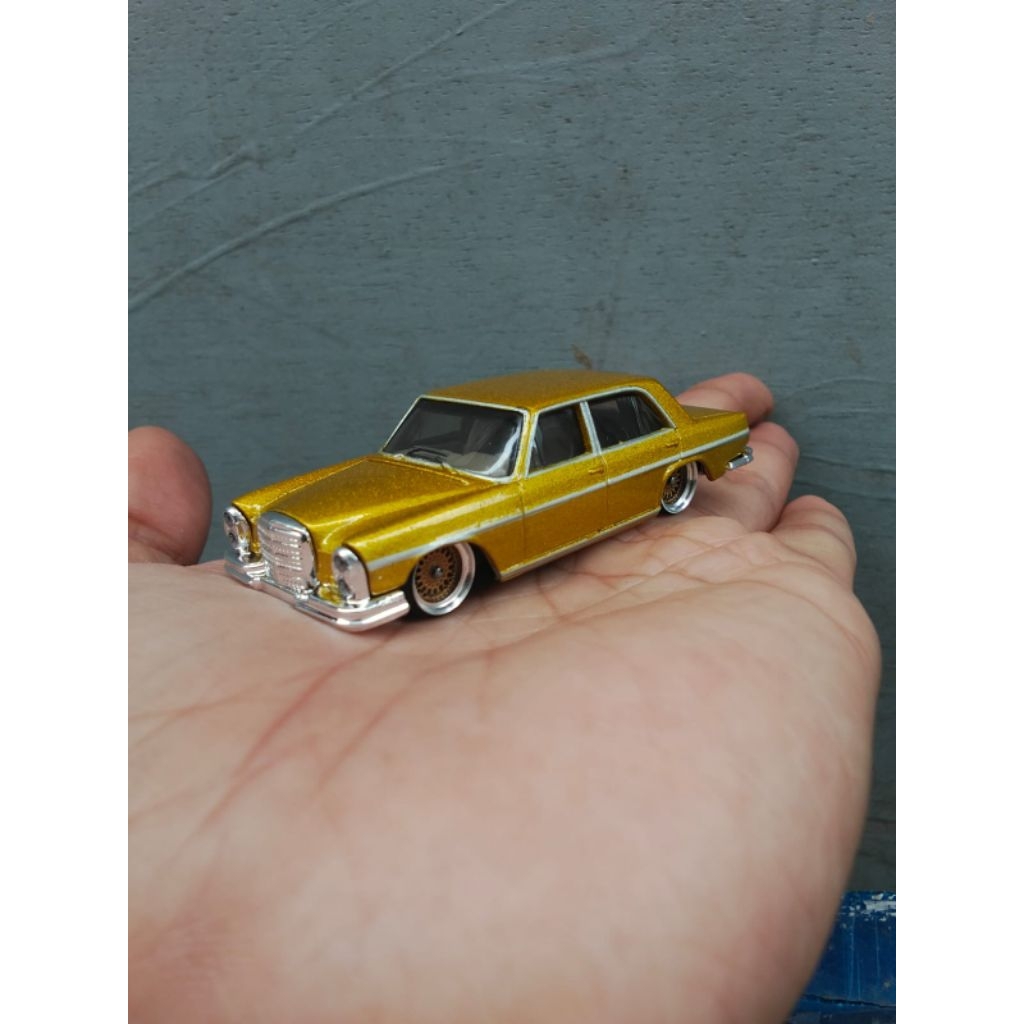 Hotweels CUSTOM Mercedes benz 280 SEL