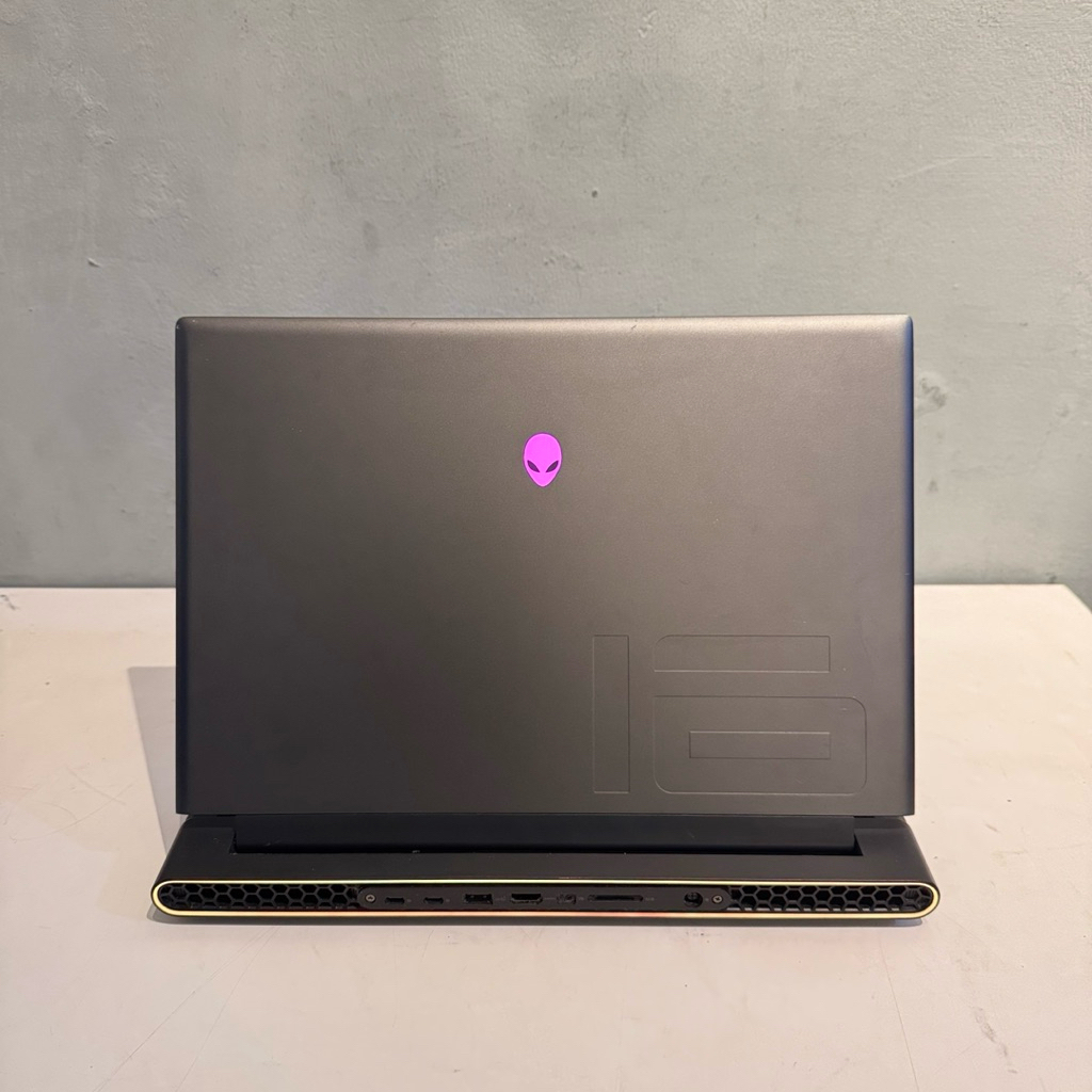 Laptop Gaming Alienware M16 R2 RTX 4080 12GB Vram Termurah M16