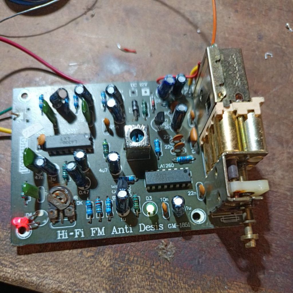 TUNER FM STEREO GM SECOND