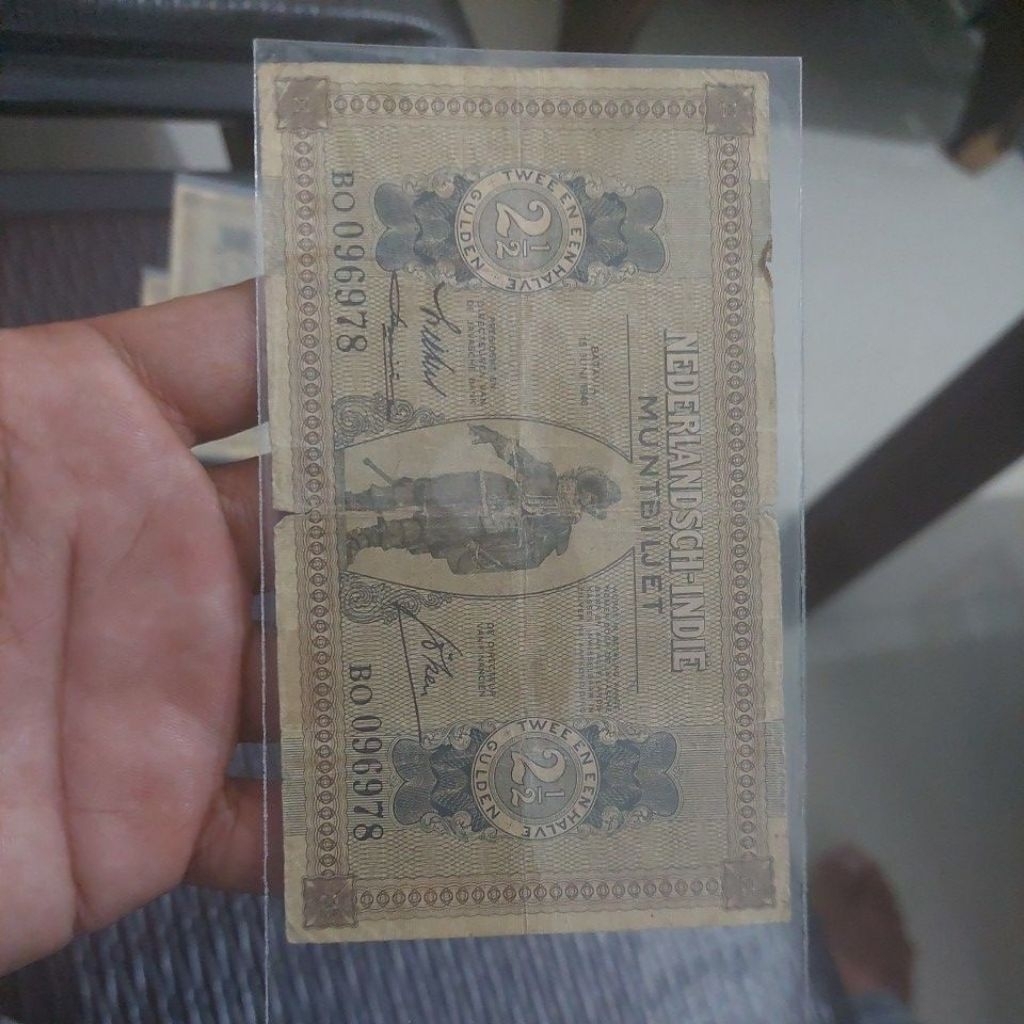 21/2 Gulden kertas tahun 1940. Asli.