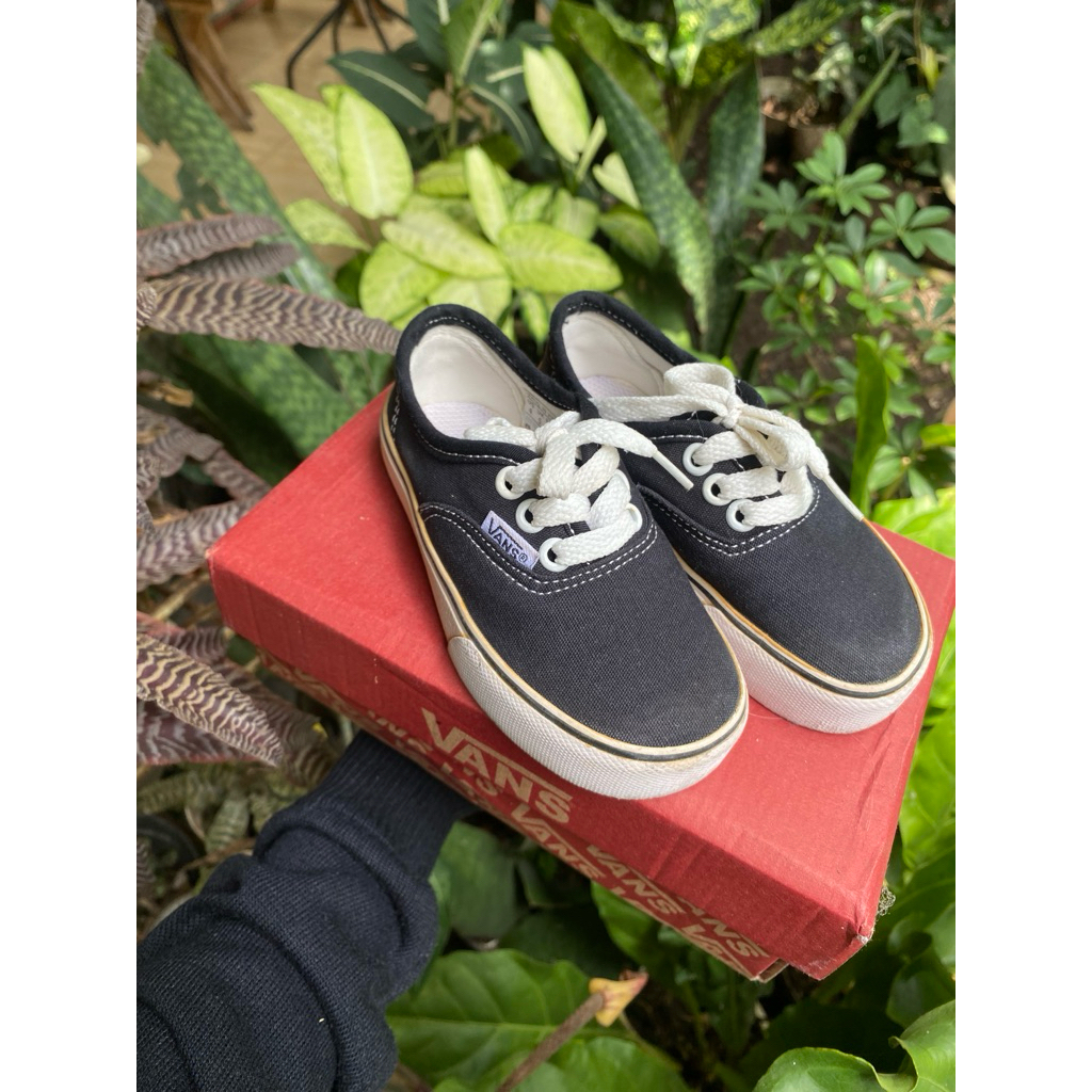 Sepatu Anak Vans (Preloved)