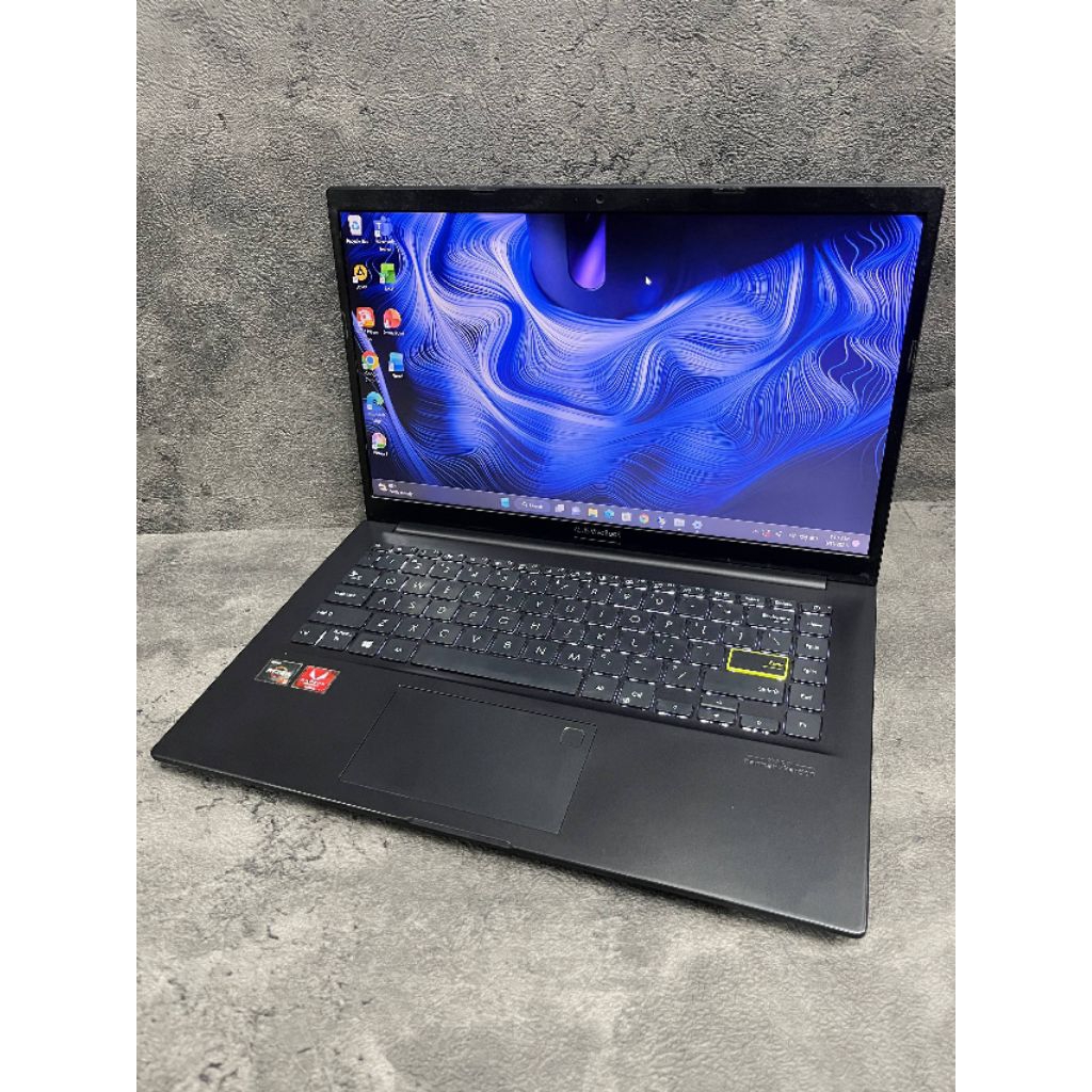 Laptop Editing ASUS VivoBook M413DA AMD Ryzen 5 3500U RAM 8GB SSD 512GB Radeon Vega Graphics 14"inch