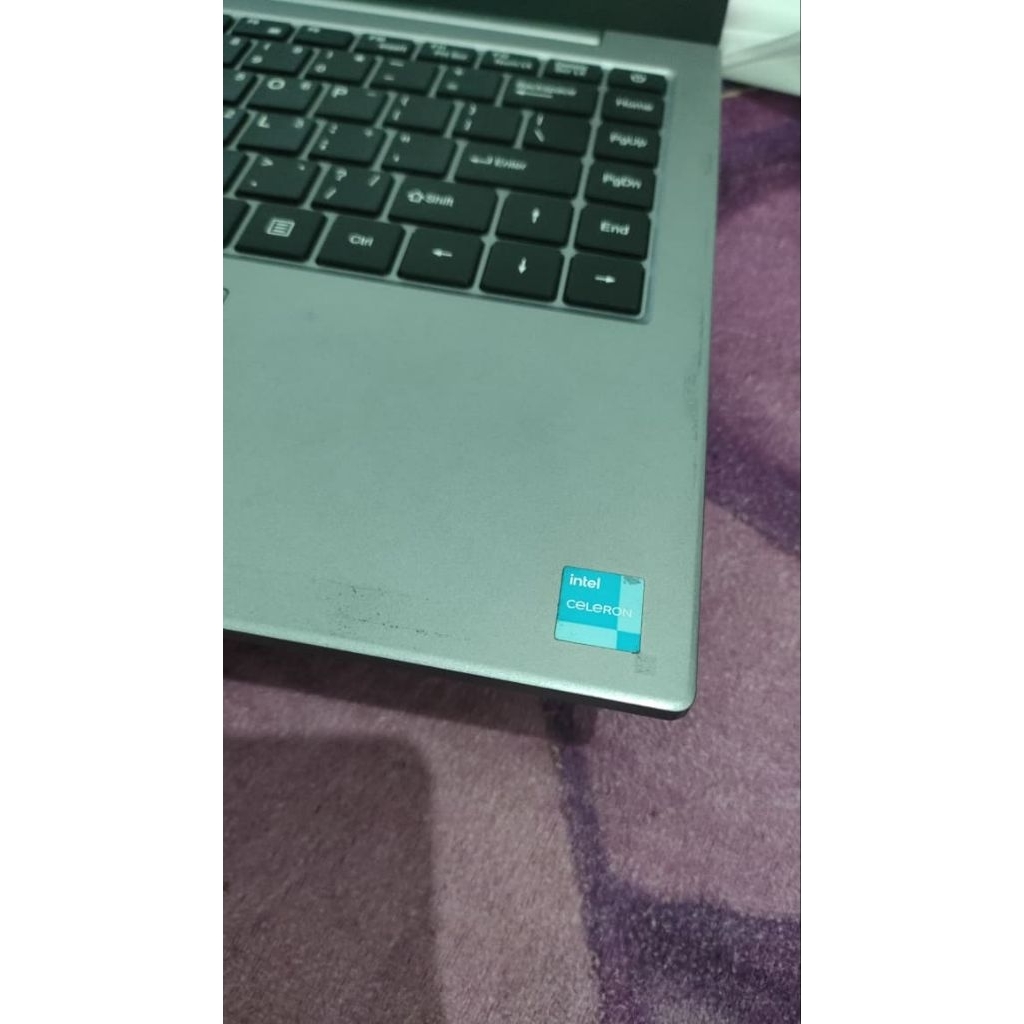 LP Advan ram 4 SSD 128gb minus baterai lcd garis