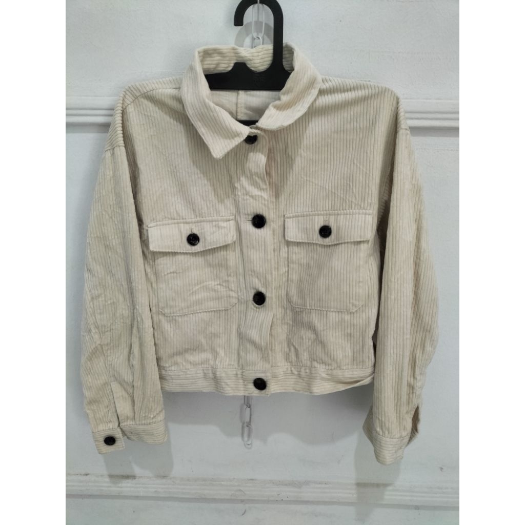 jaket crop corduroy GU