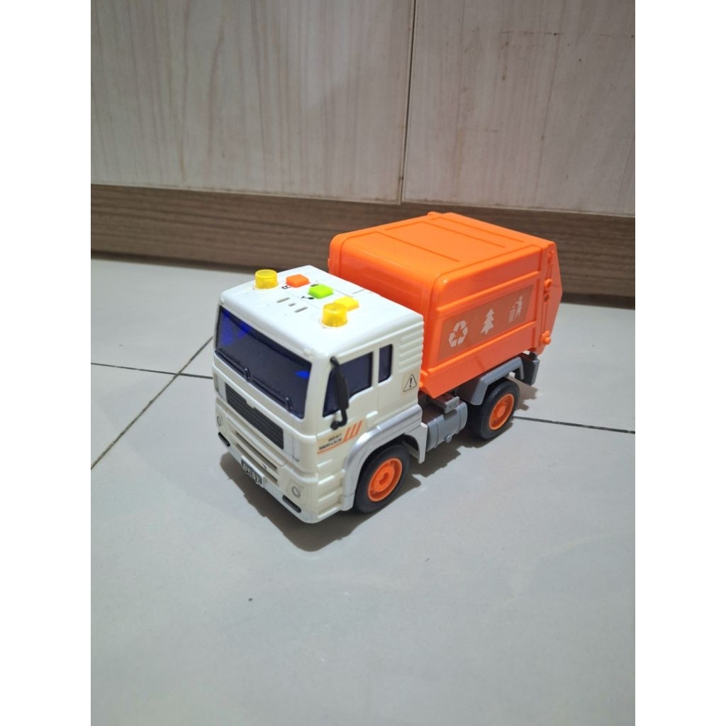 MAINAN ANAK GARBAGE TRUCK/ TRUK SAMPAH PRELOVED