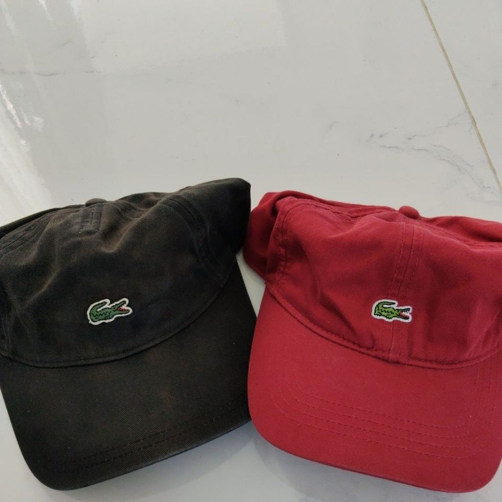 topi logo buaya