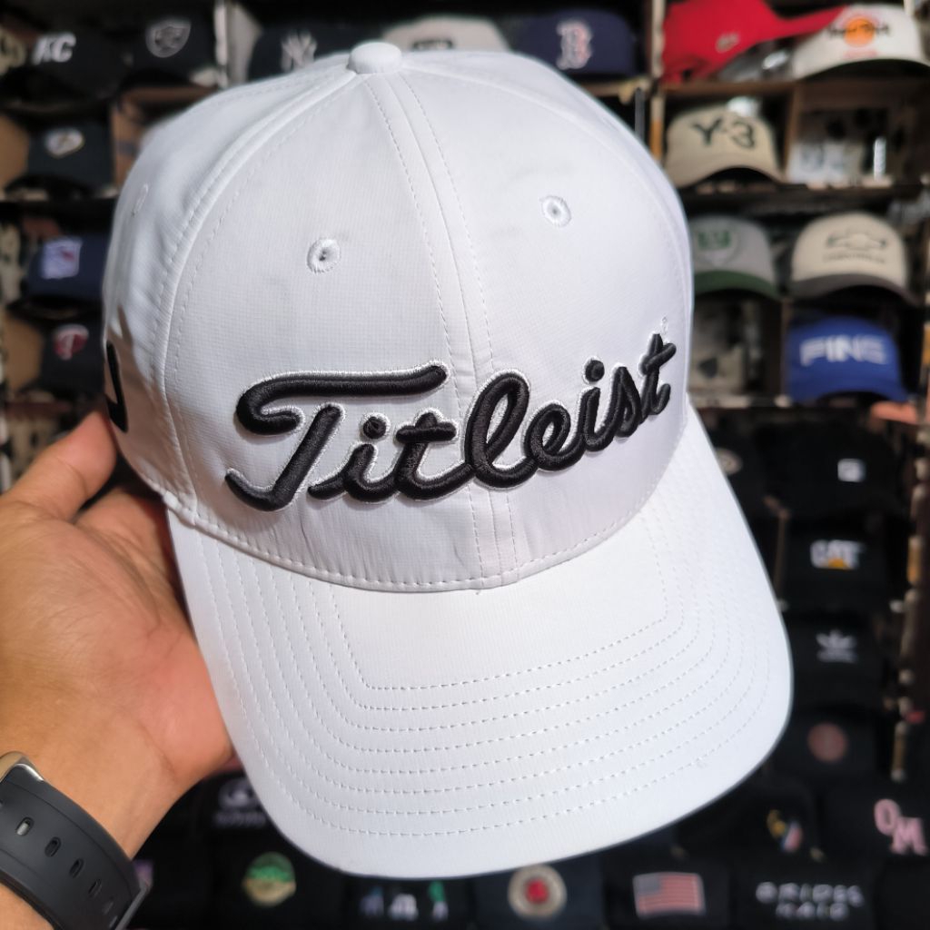 Topi golf Titleist white