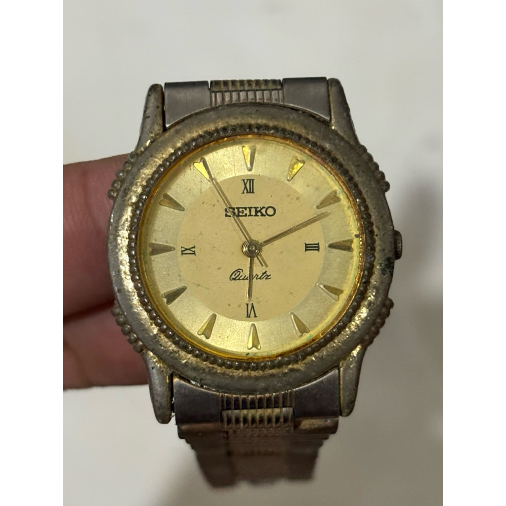 JAM TANGAN SEIKO QUARTZ