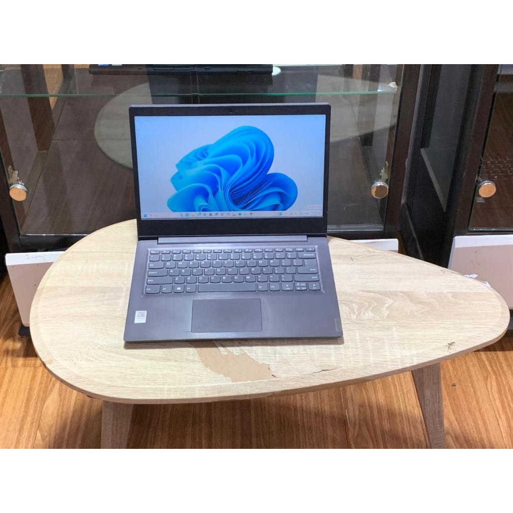 Laptop Lenovo Ideapad V14-ADA AMD 3020e 2.6Ghz Ram 8Gb ssd 256gb Framelles Vram 2gb radeon game desa