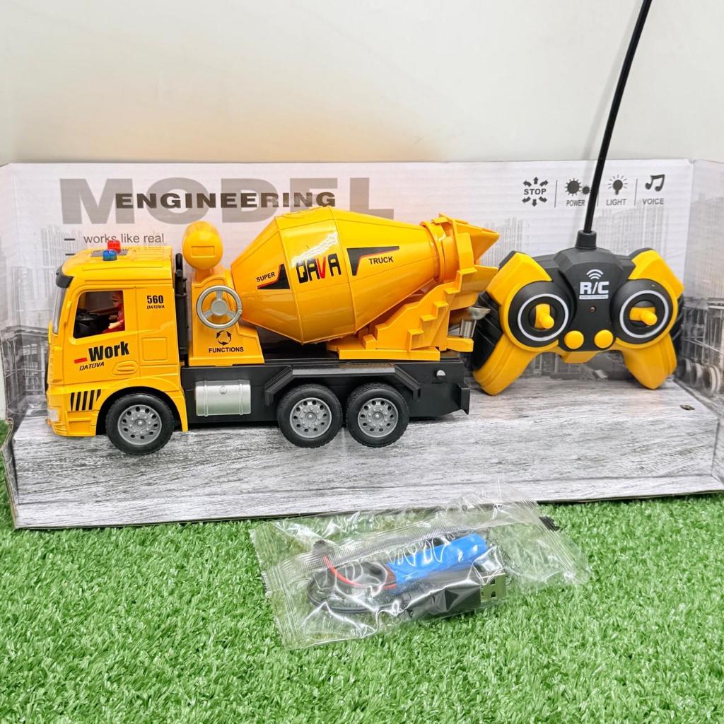 Mainan Mobil truk molen remot kontrol baterai cas