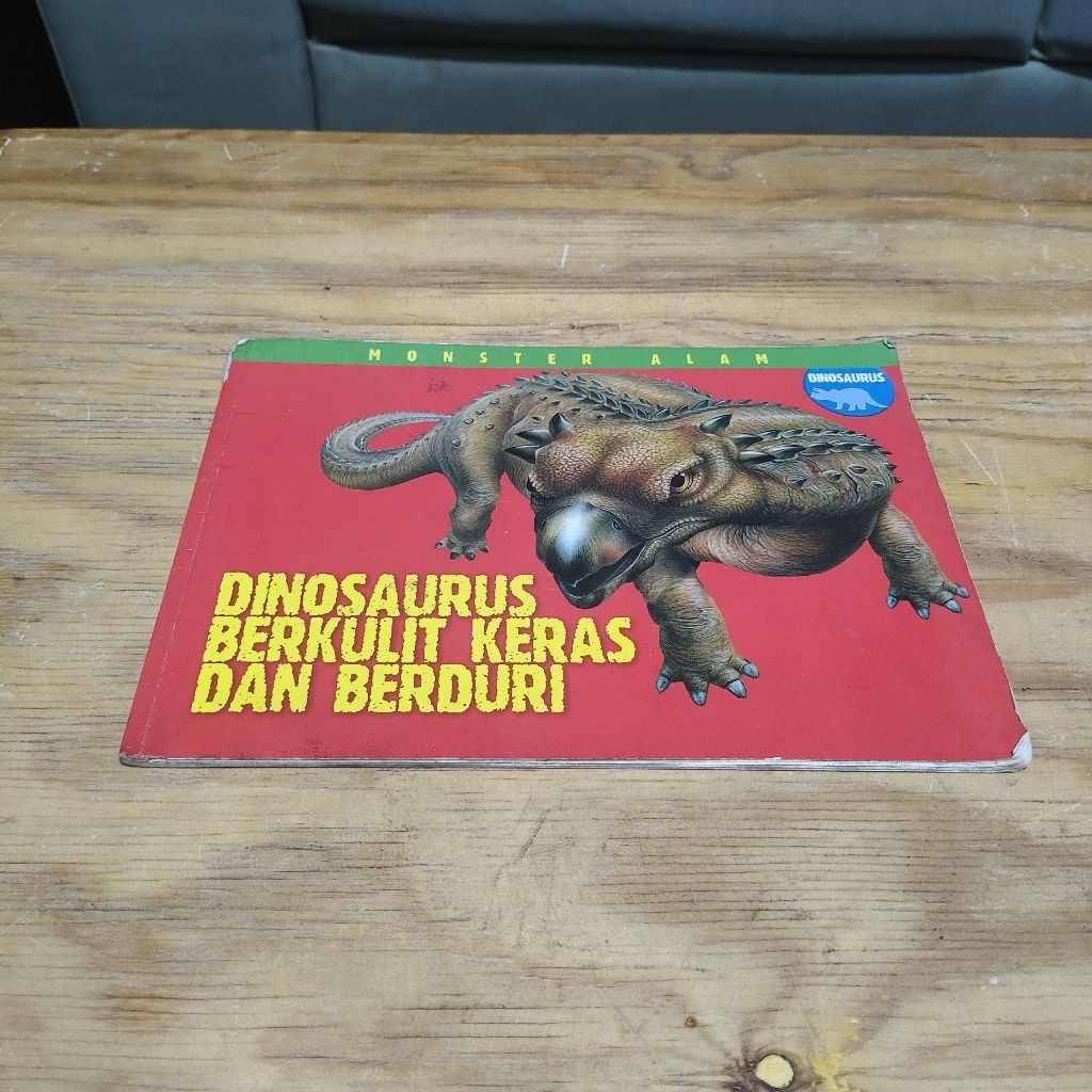 Buku Monster Alam Dinosaurus Berkulit Keras & Berduri