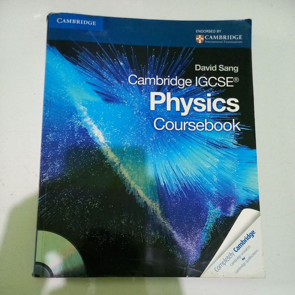 CAMBRIDGE IGCSE PHYSICS COURSEBOOK