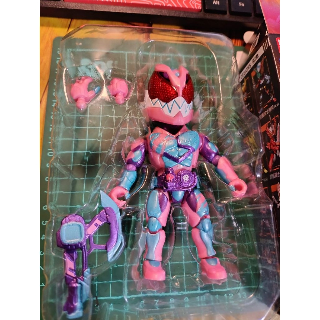 LDCX Kamen Rider Q, Kamen Rider Revi OFC