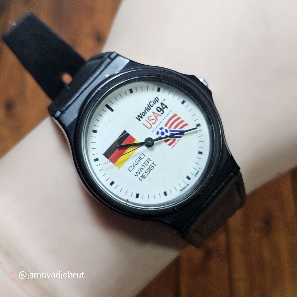 Jam C4s10 MQ-24 MOD World Cup USA 94 Germany Flag Dial Bekas