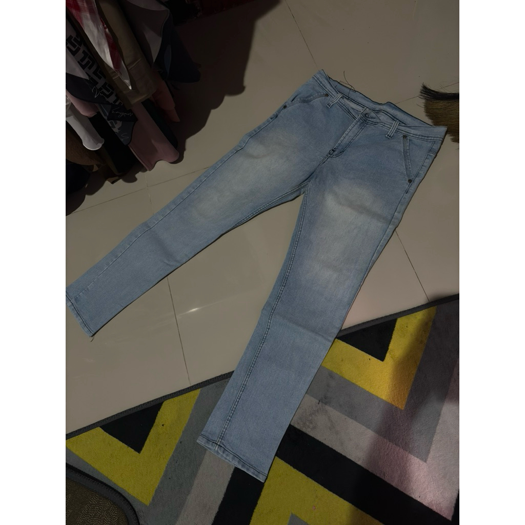 jeans no brand