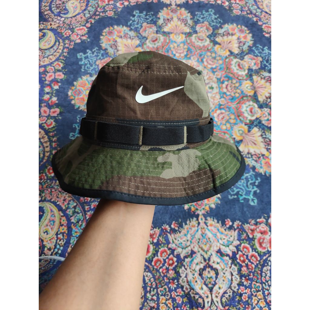 Bucket Rimba Nike