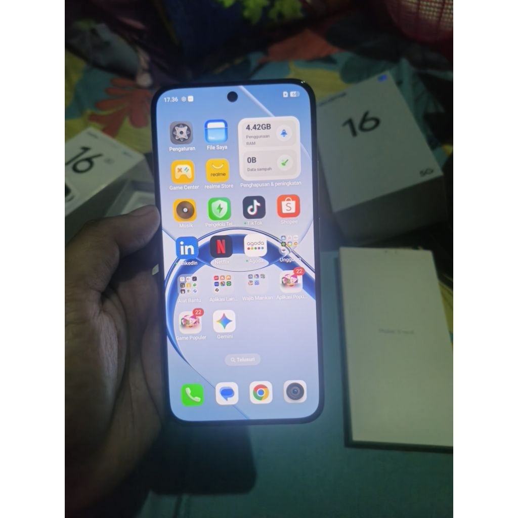 Handphone Realme 16 5G 12/256gb
