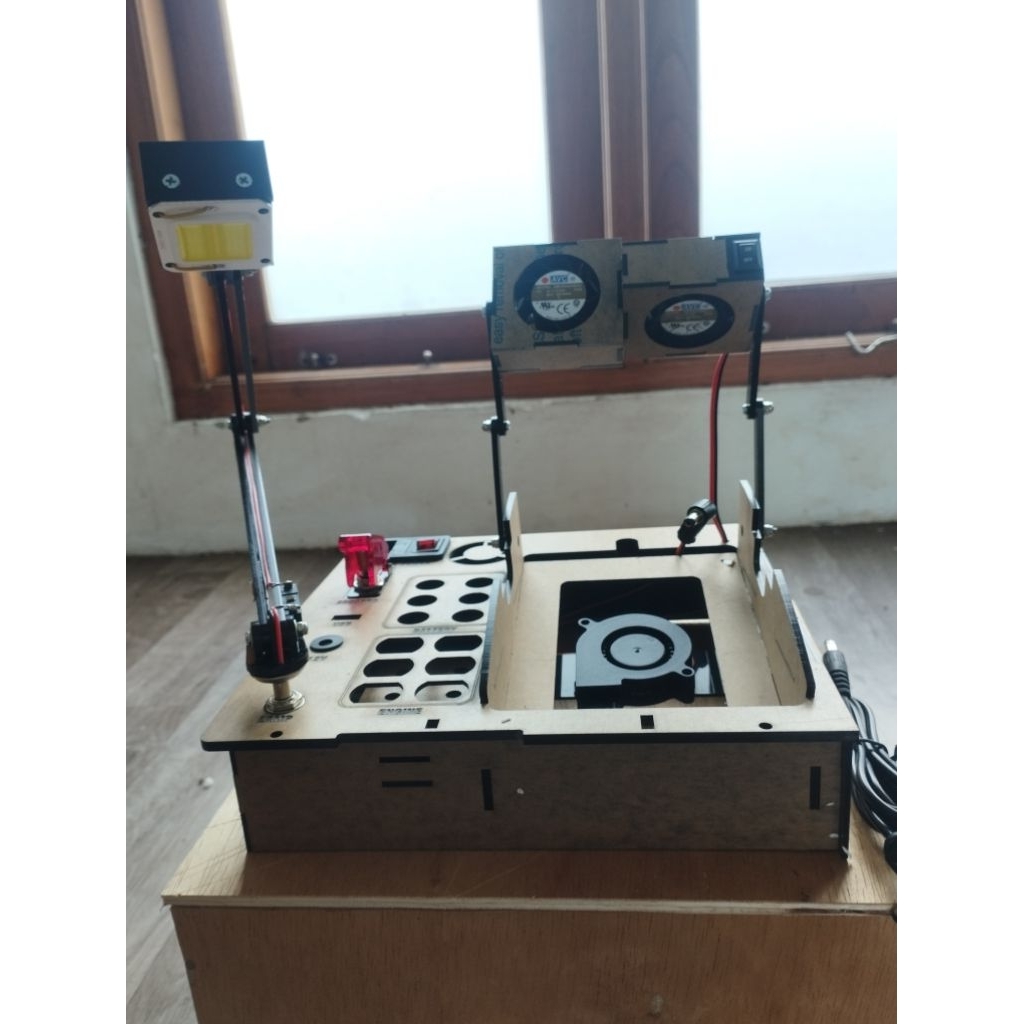 panel charger powerex/ custom box tamiya