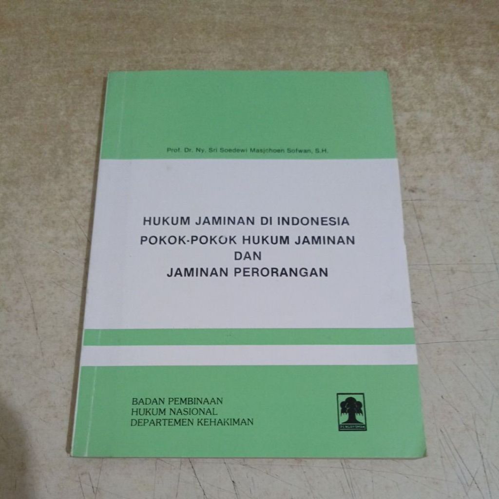 Buku Prof. Dr. Ny. Sri Soedewi Masjchoen Sofwan, S.H.
HUKUM JAMINAN DI INDONESIA

POKOK-POKOK HUKUM 