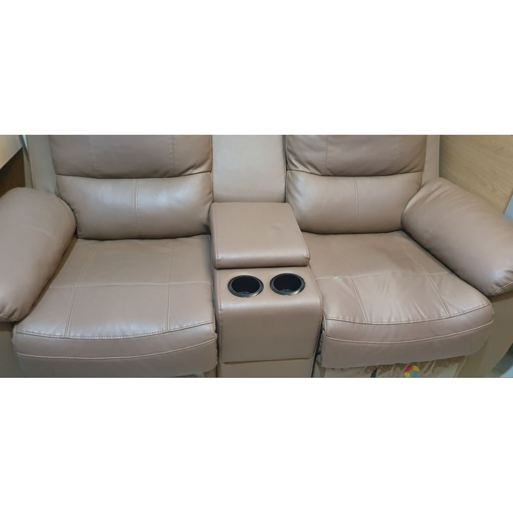 Dijual sofa recliner 2 seater