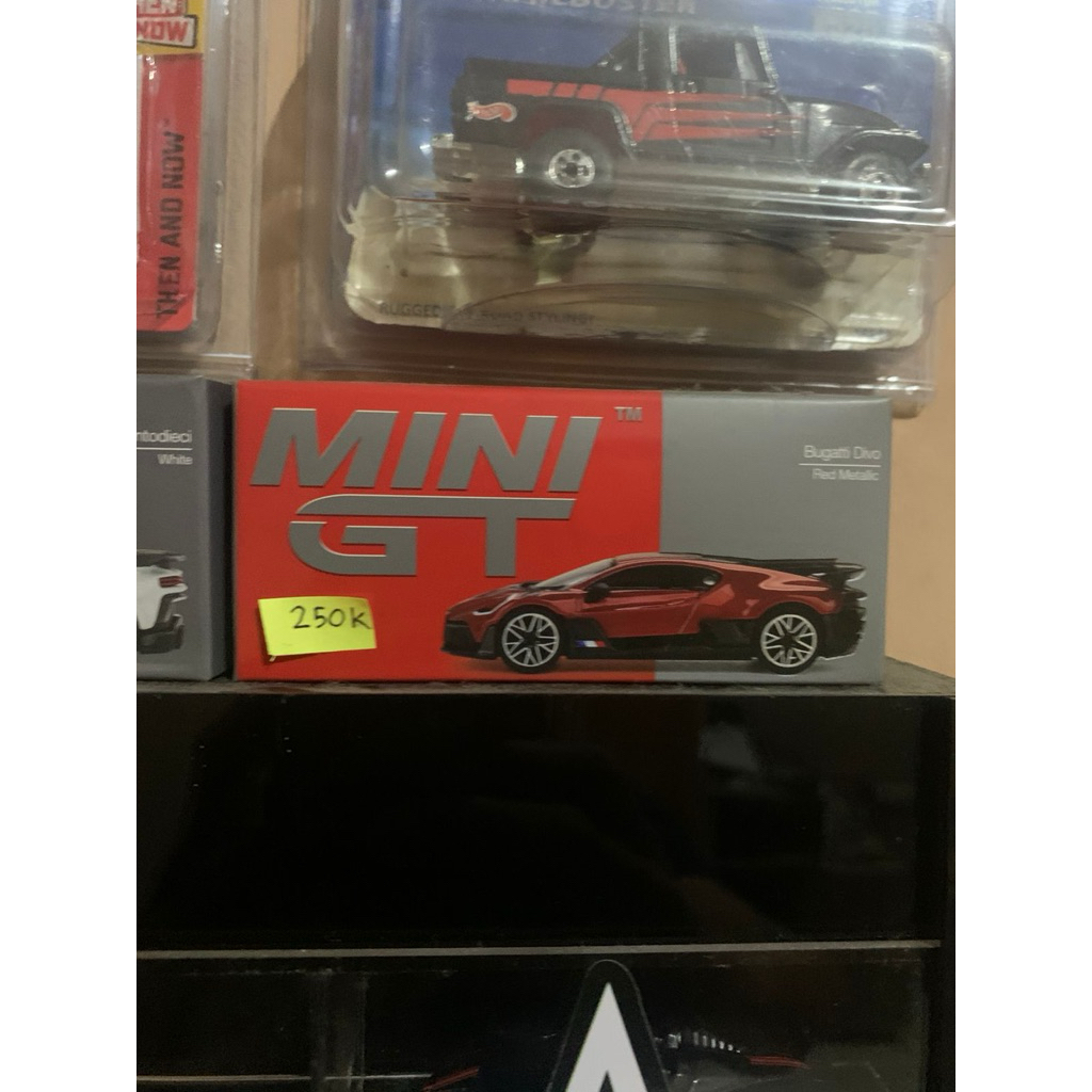 MINI GT Bugatti Divo