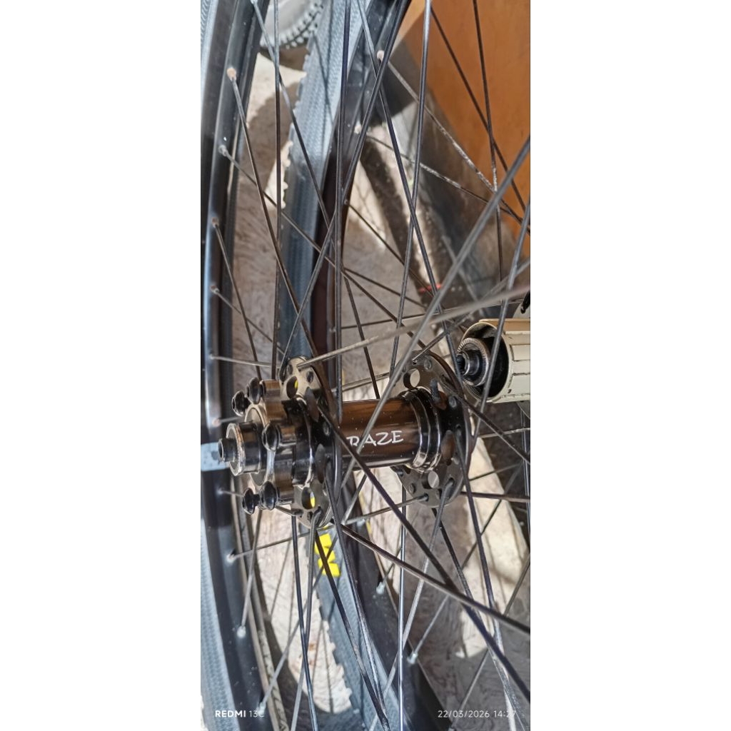 Ban Maxxis 26x2.25 (Plus Ban Dalam) + Wheelset (Araya Double Wall + HFH Raze Max. 11 Speed)