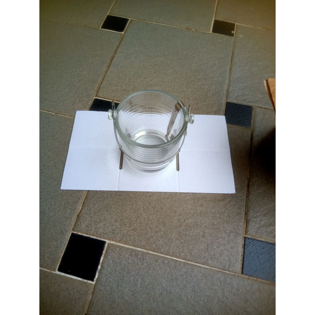 Gelas keramik wadah buah es batu dengan Capitan.