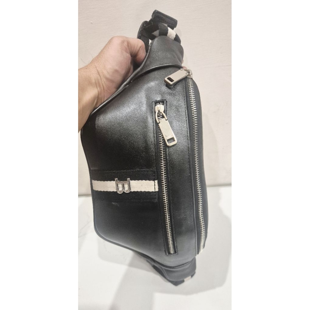 waist bag/tas pinggang Bally made in italy