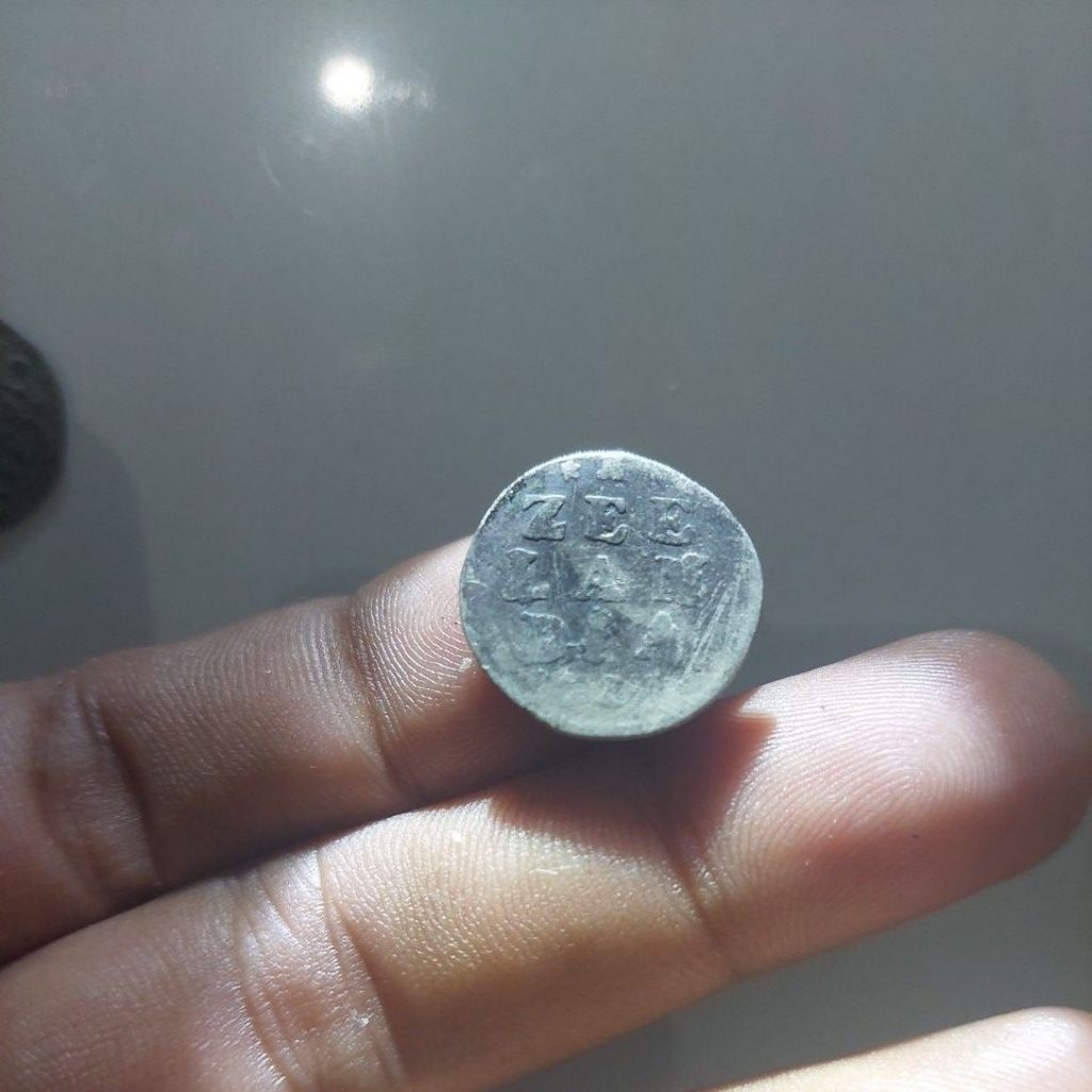 Koin perak zeelandia tahun jarang 1711.