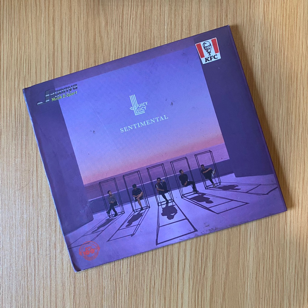 CD MUSIC JUICY LUICY - SENTIMENTAL -