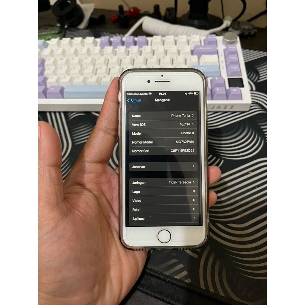 IPHONE 8 white 64gb second wifi only