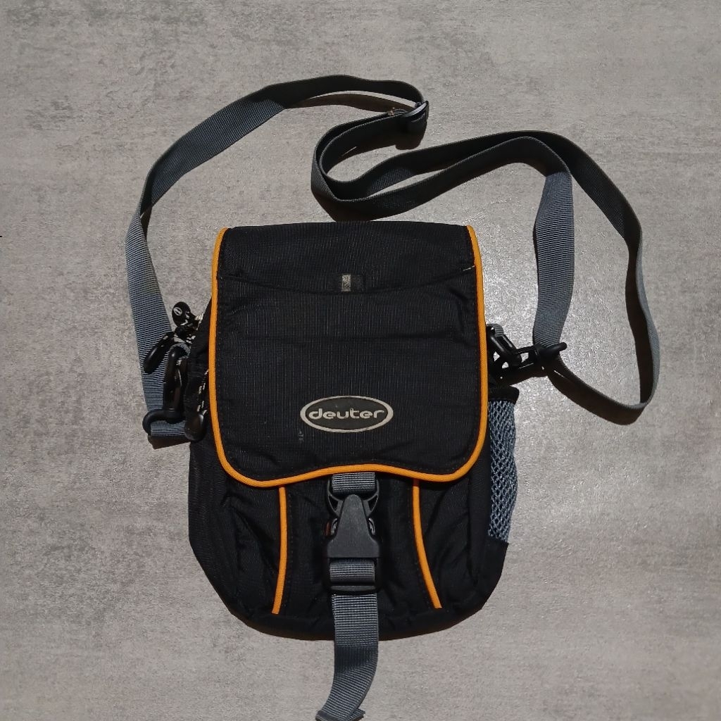 tas selempang outdoor Deuter outdoor