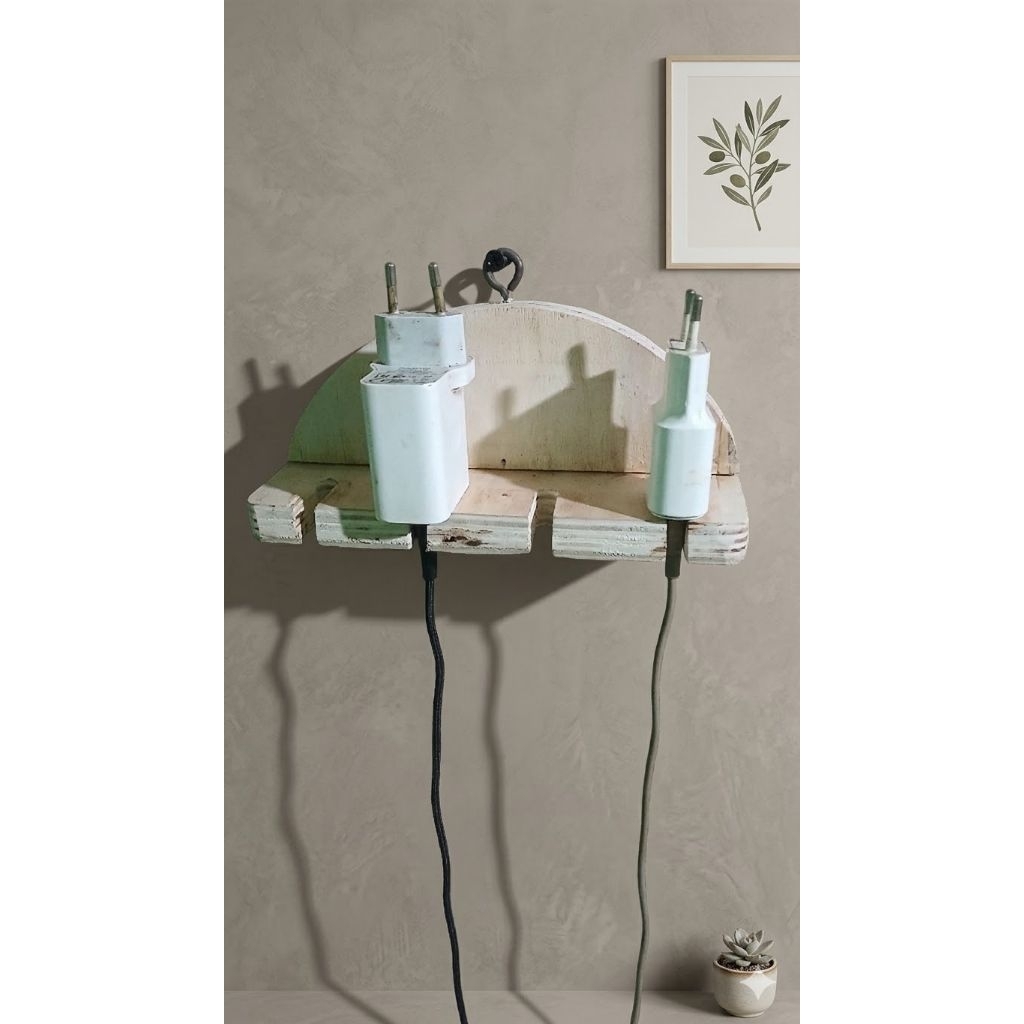 Rak gantung penyimpan kabel casan dan USB/rak kayu pengatur kabel casan dan USB/rak organizer kabel