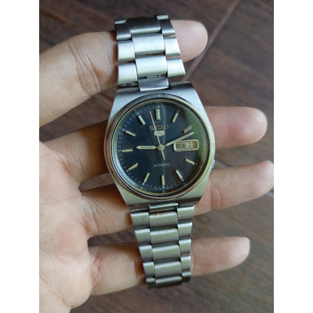 Jam Tangan Seiko 5 Vintage 7009 Black Dial