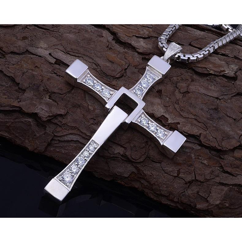 FAST and FURIOUS Vin Diesel Dominic Toretto Cross Pendant Necklace Chain - Titanium Steel costume je