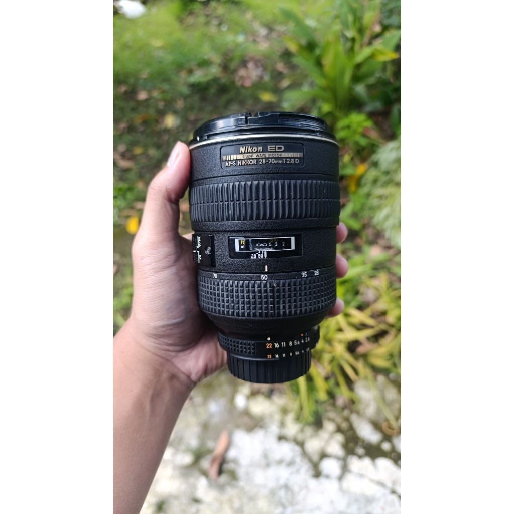 lensa nikon AFS 28-70mm F2.8 D ED