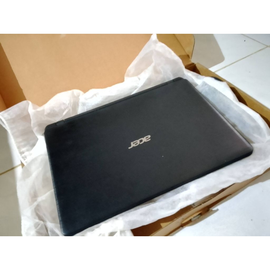 Laptop Acer Aspire 3 bekas/second