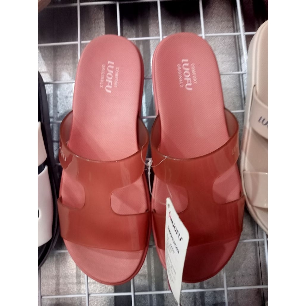 SANDAL LUOFU SELOP