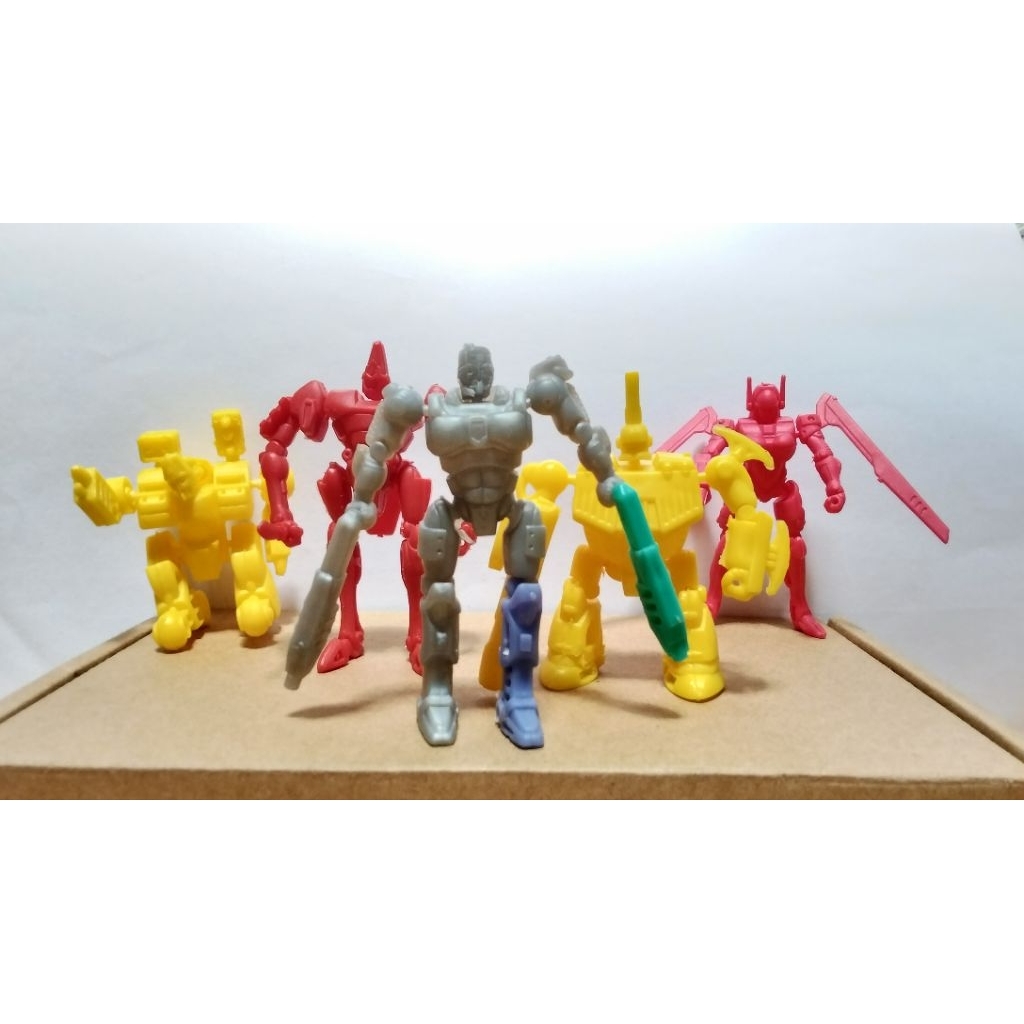 mainan robot Lotte seri Thunder